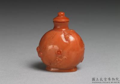 图片[2]-Coral snuff bottle with a bat-and-auspicious-clouds design, Qing dynasty, Qianlong reign (1736-1795)-China Archive